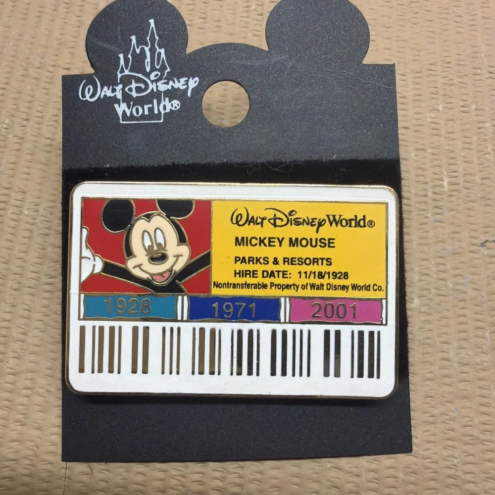 Vtg Disney WDW Cast ID Badge Card Mickey Mouse Member Pin 1928 1971 2001